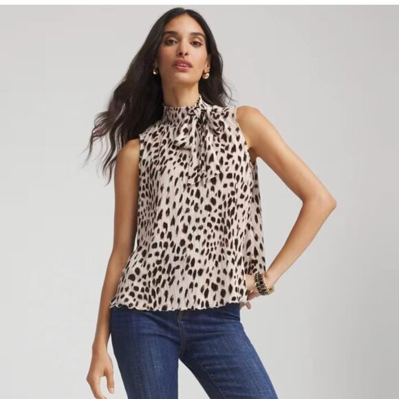 Chico's Pleated Smock Tie-neck Top. NWT. Size 00/xs - Picture 3 of 6